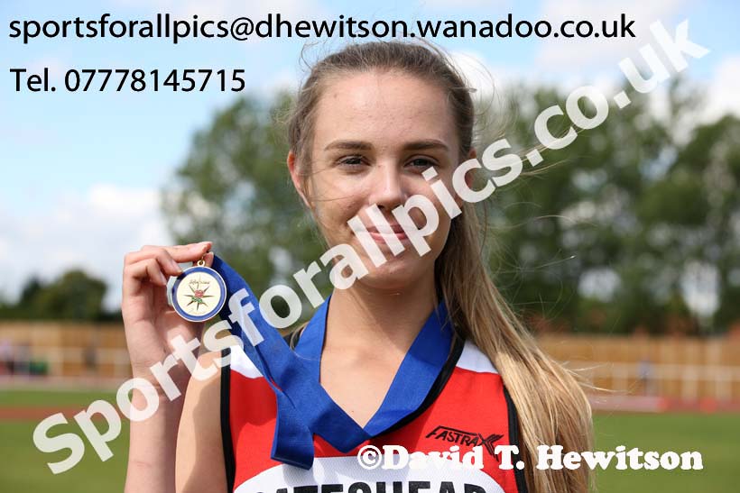 Under-15 girls high jump. Photo: David T. Hewitson/Sports for All Pics